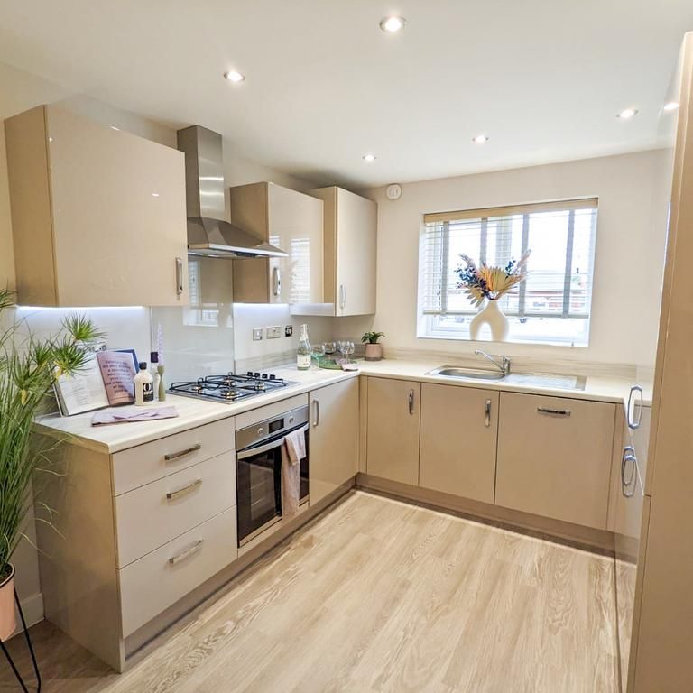 4 bedroom detached house to rent - Photo 1