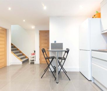 Thomas More Street, Wapping, London, E1W - Photo 3