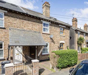 2 bedroom house to rent Ludlow Road, Guildford, GU2 - Photo 2