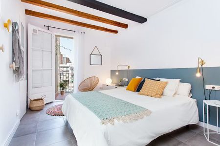 Carrer de Sepúlveda, Barcelona, Catalonia 08015 - Photo 2