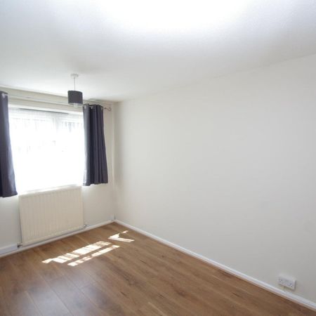 Gullet Wood Road, WATFORD - Photo 3