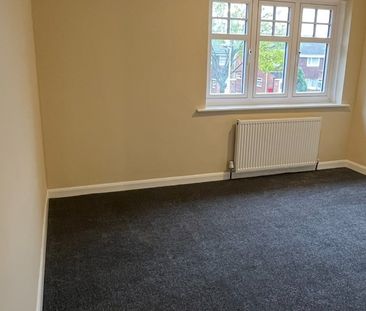 2 Bed Terraced House, Huggett Close, LE4 - Photo 2