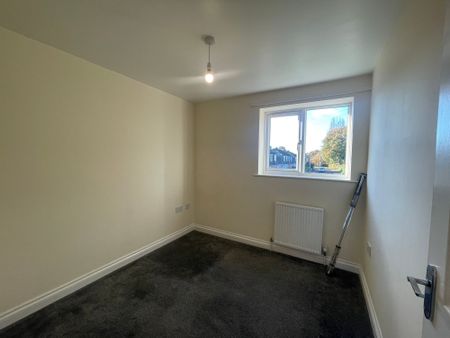 4 bed to rent in Crowcombe Road, Taunton, TA2 - Photo 4