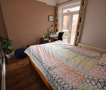 5 Bedroom House To Rent in Charminster - £2,200 pcm Tenancy Info - Photo 5