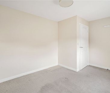 **6 MONTH LETTING**Modern 4 bedroom detached house on the edge of G... - Photo 5