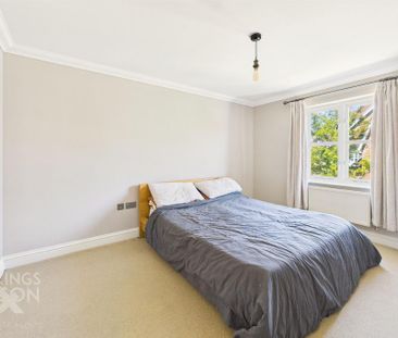 3 bedroom semi-detached house to rent - Photo 5