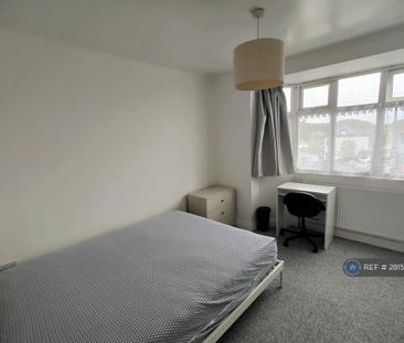 3 bedroom terraced house to rent - Photo 5