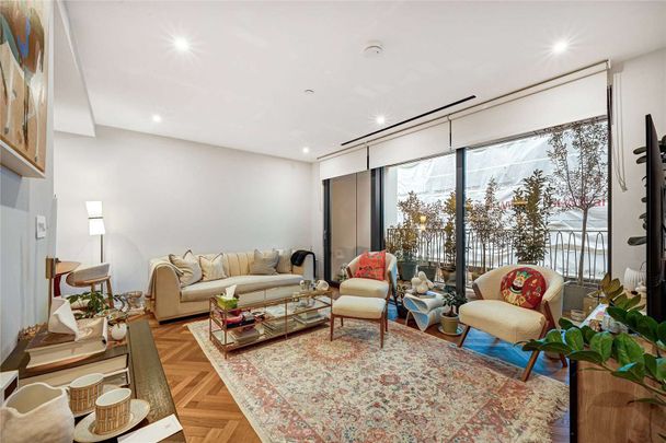 We are pleased to present this modern two bedroom apartment in the sought after Kings Road Park development, offering bright, contemporary living spaces in a prime location - Photo 1