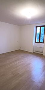 Location Appartement 3 pièces 79m² HAGETMAU 40700 - Photo 3