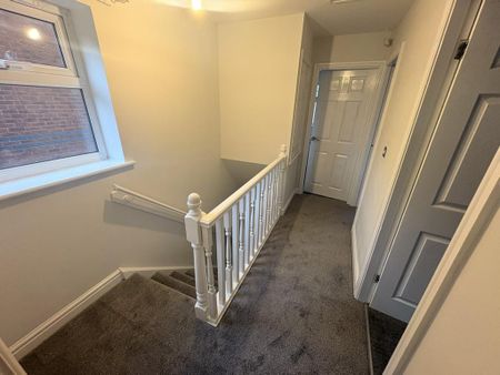 3 bedroom semi-detached house to rent - Photo 4