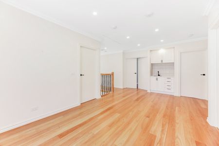 Brand New Spacious Five-Bedroom Family Home in Prime Burwood Location - Photo 2