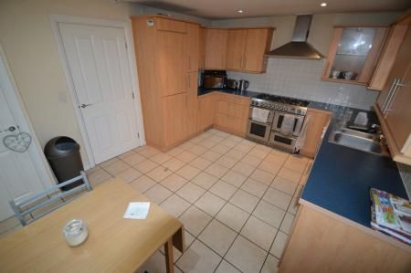 The Runway - Photo 4