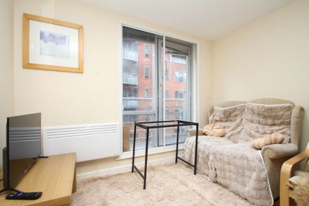 2 bed Apartment for Rent - Photo 5