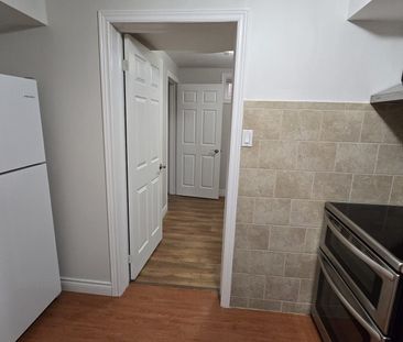 For Lease - 58 Irwin Drive Unit# Lower level, Barrie, Ontario - Photo 2