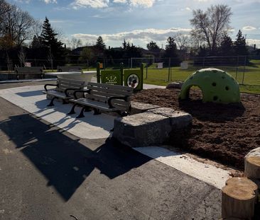 For Lease - 27 Alice Crescent, Toronto, Ontario - Photo 3