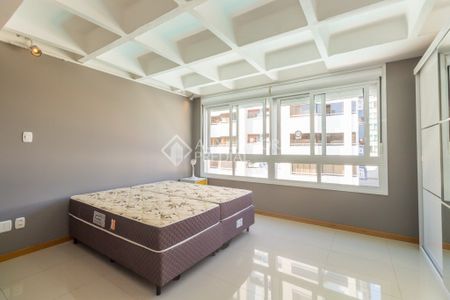 Apartamento com 1 quarto e 32m² para alugar em Menino Deus, Porto Alegre. - Foto 4