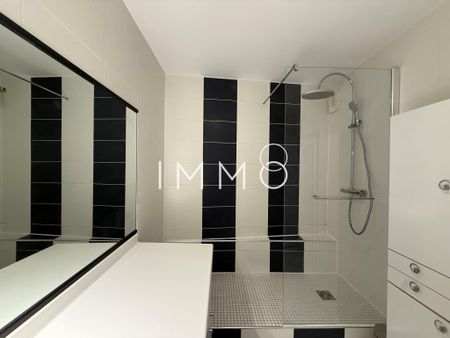 Location Appartement 3 pièces 71m² MARSEILLE 8ème - Photo 5