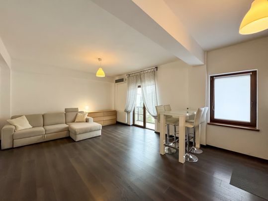 Salajan. Garsoniera mobilata, utilata si cu loc de parcare. - Fotografie 1