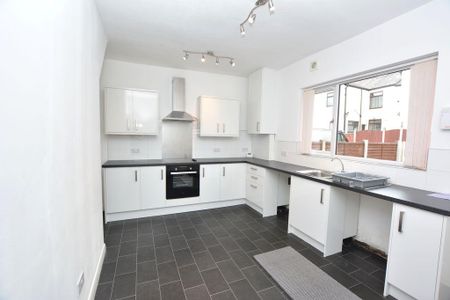 2 bedroom terraced house to rent - Photo 5