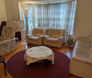 4-bedroom shared house / townhouse, Monaro court - Photo 6