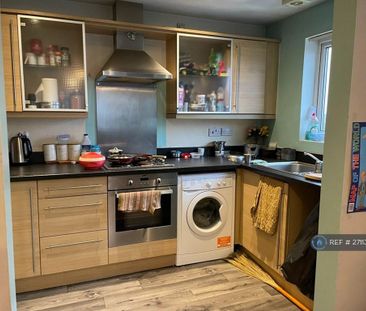 2 bedroom flat to rent - Photo 3