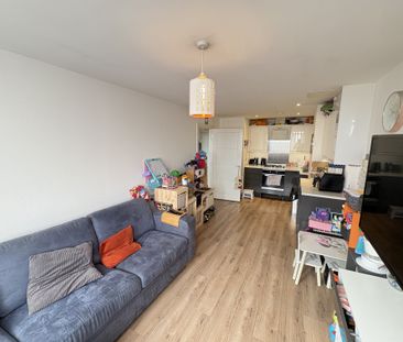 High Street, Waltham Cross - Photo 3