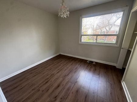For Lease - 409 Paliser Crescent, Richmond Hill, Ontario - Photo 3