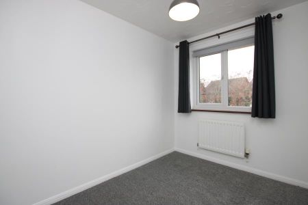 2 bedroom semi-detached house to rent - Photo 4