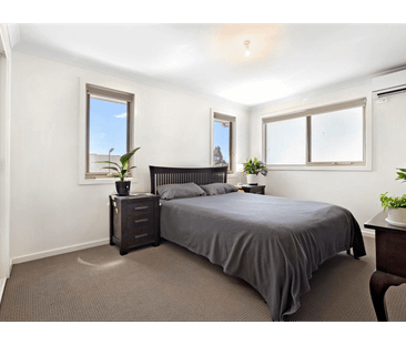 Low Maintenance Living! - Photo 3