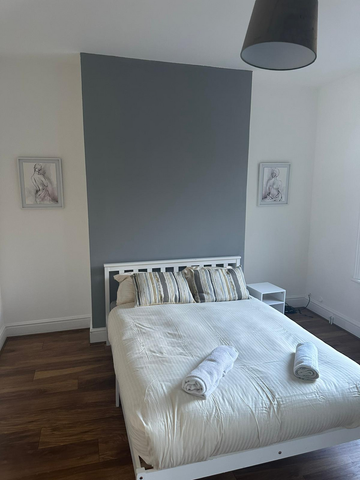 1 bedroom in a house share to rent - Photo 2