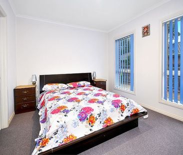 2/5 Carrington Street, Sydenham - Photo 4