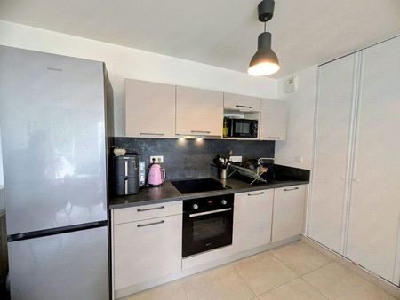 Appartement 3 pièces – 65 m² environ à Saint-Grégoire (ref : 175621) - Photo 3