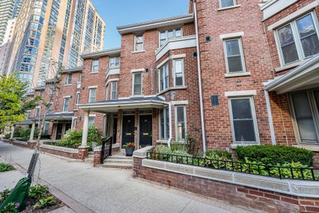 For Lease - 24 IRWIN Avenue, Toronto, Ontario - Photo 2