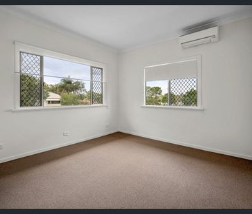 Charming Cottage - Photo 1