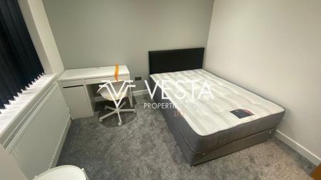 6 bedroom terraced house to rent - Photo 2