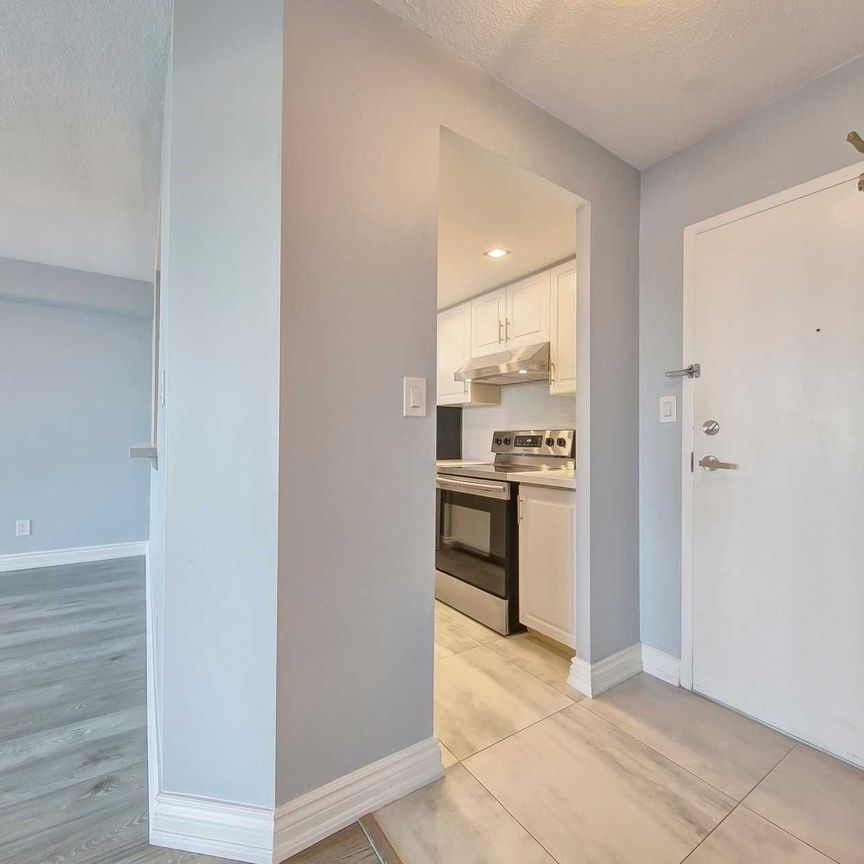 For Lease - 1001 Cedarglen Gate Unit# 420, Mississauga, Ontario - Photo 1