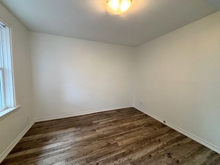 $1,599 / 2 br / 1 ba / 32 Arthur st S unit 2 - Photo 4