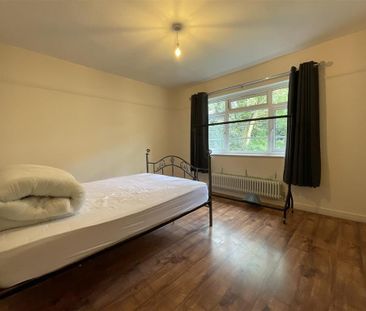 3 bedroom apartment to rent - Photo 1