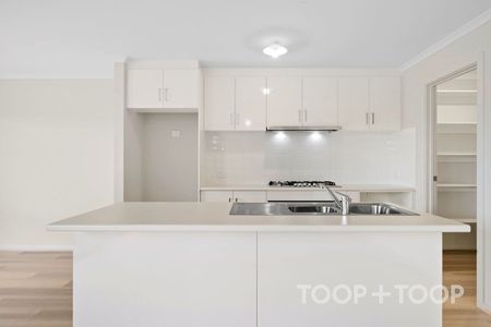 Bright and spacious 4-bedroom home - Photo 5