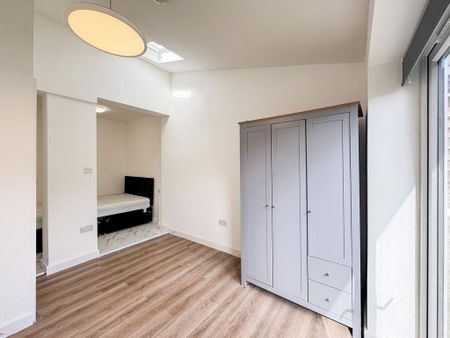 4 bedroom maisonette to rent - Photo 2