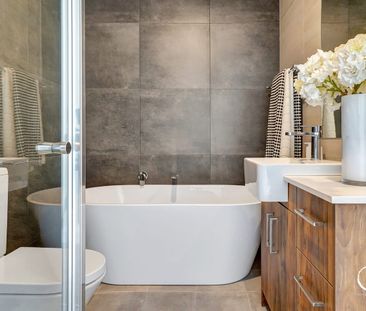 Brand new low maintenance modern living - Photo 3