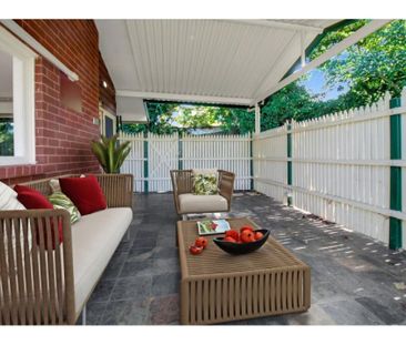 19 Rose Street, Keiraville, NSW 2500 - Photo 6