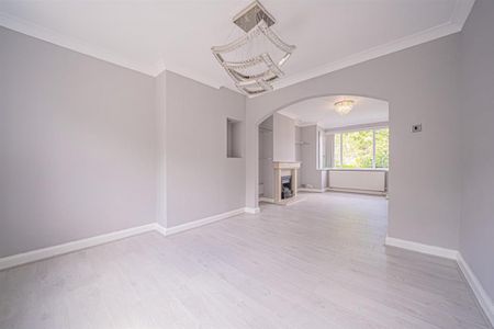 4 bedroom semi-detached house to rent - Photo 2