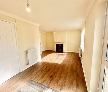 2 bedroom semi-detached house to rent - Photo 5