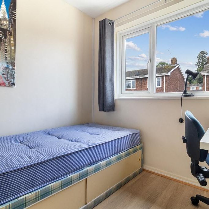 5 bedroom semi-detached house to rent - Photo 1