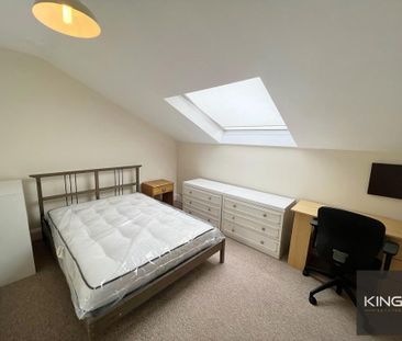 4 bedroom end of terrace house to rent - Photo 6