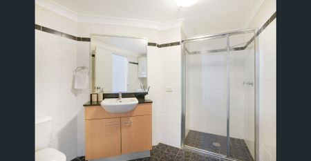 Perfectly Located One-Bedroom Apartment with Parking - Photo 4