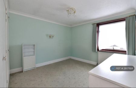 3 bedroom terraced house to rent - Photo 3