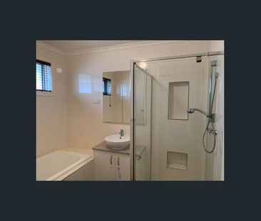 NEAT FAMILY HOME - Photo 4