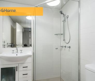 Style, Space and Comfort - Photo 3